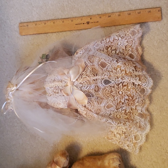 Bride and Groom Tea Bears - Picture 8 of 9